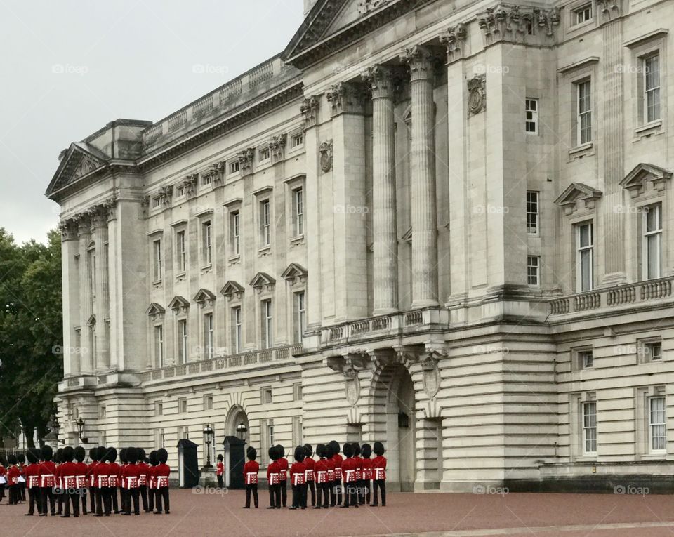 The changing of the guards, London 