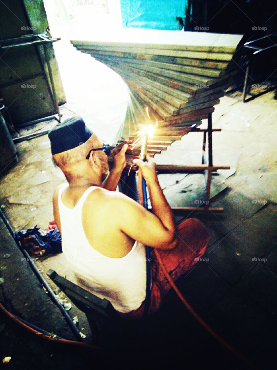 A great photo, a photo for everyone,a memorable photo,a no. photo,a cherished photo,a beautiful photo,a great photo for the best people,a sample of beautiful photography,now,man in work pics,