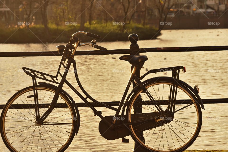 Black bike / Bicicleta preta 