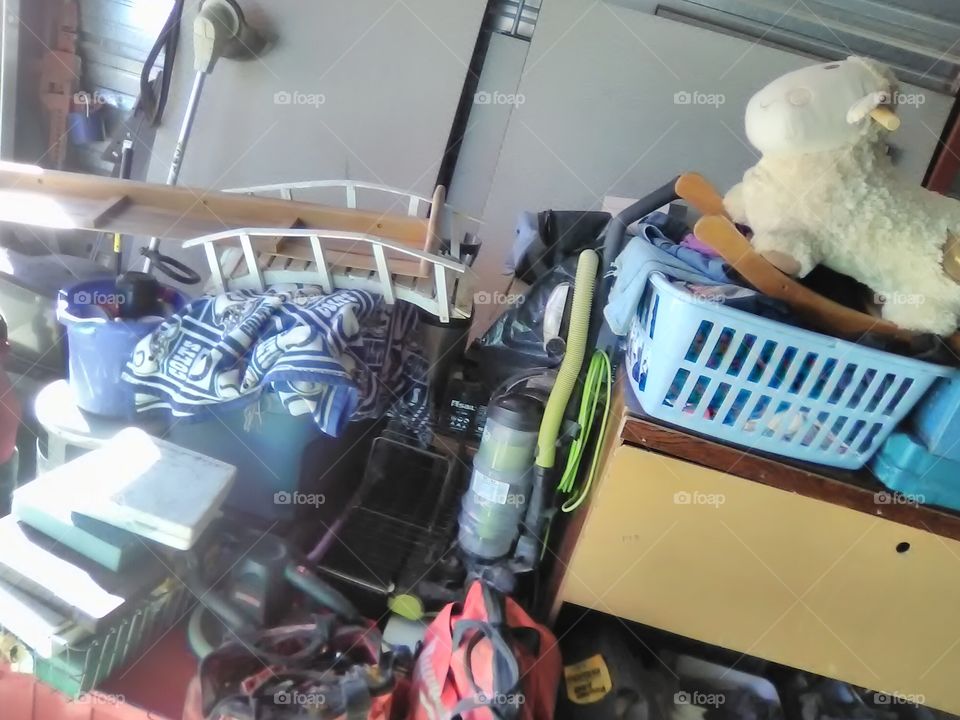 storage unit clutter