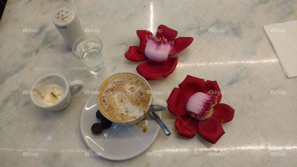 cappuccino, chocolat and flowers