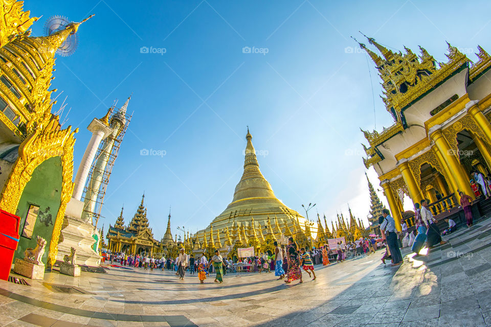 Shwedagon Pagoda, Yangon, Myanmar.