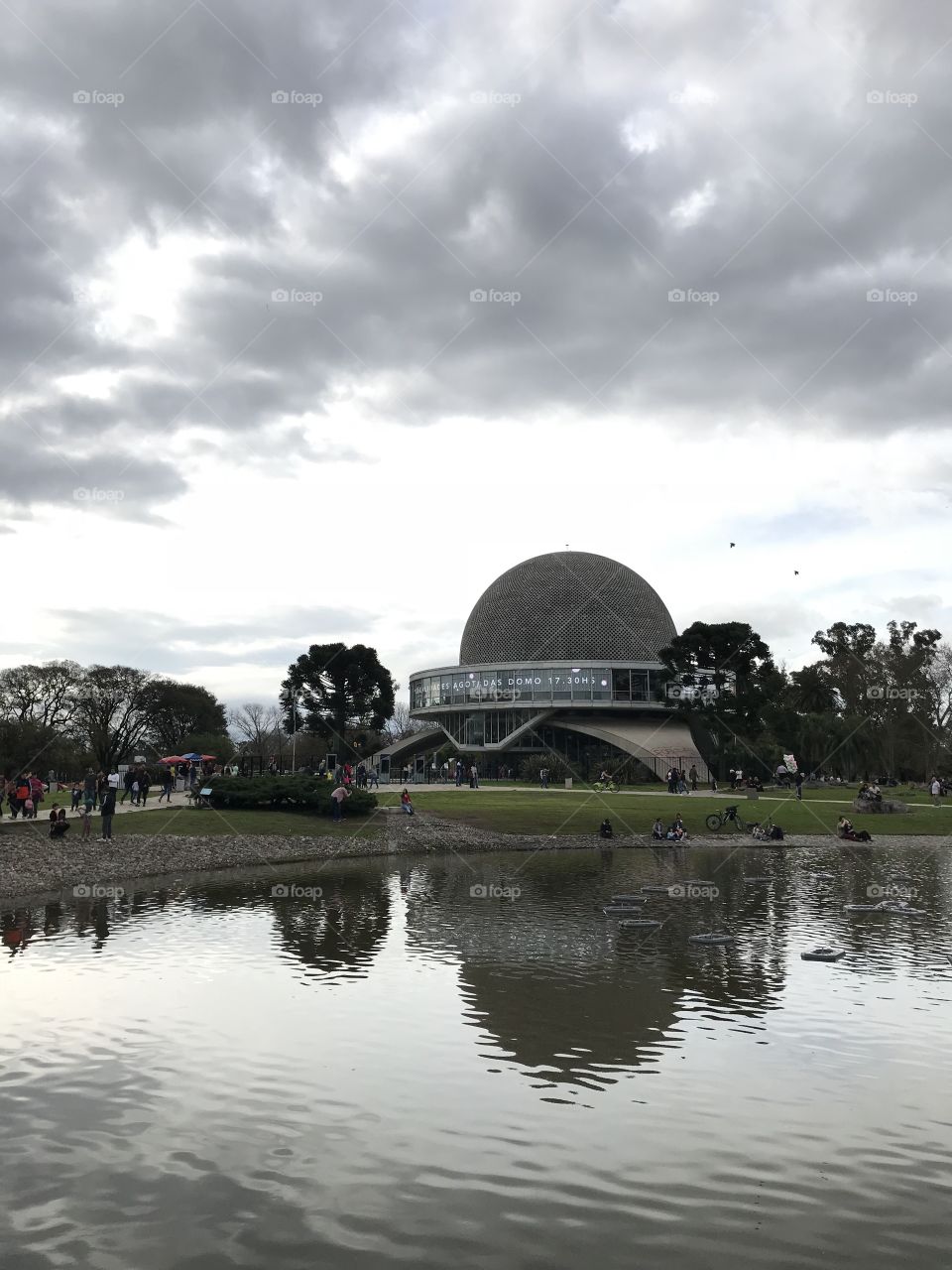 Brutal planetarium. Buenos Aires