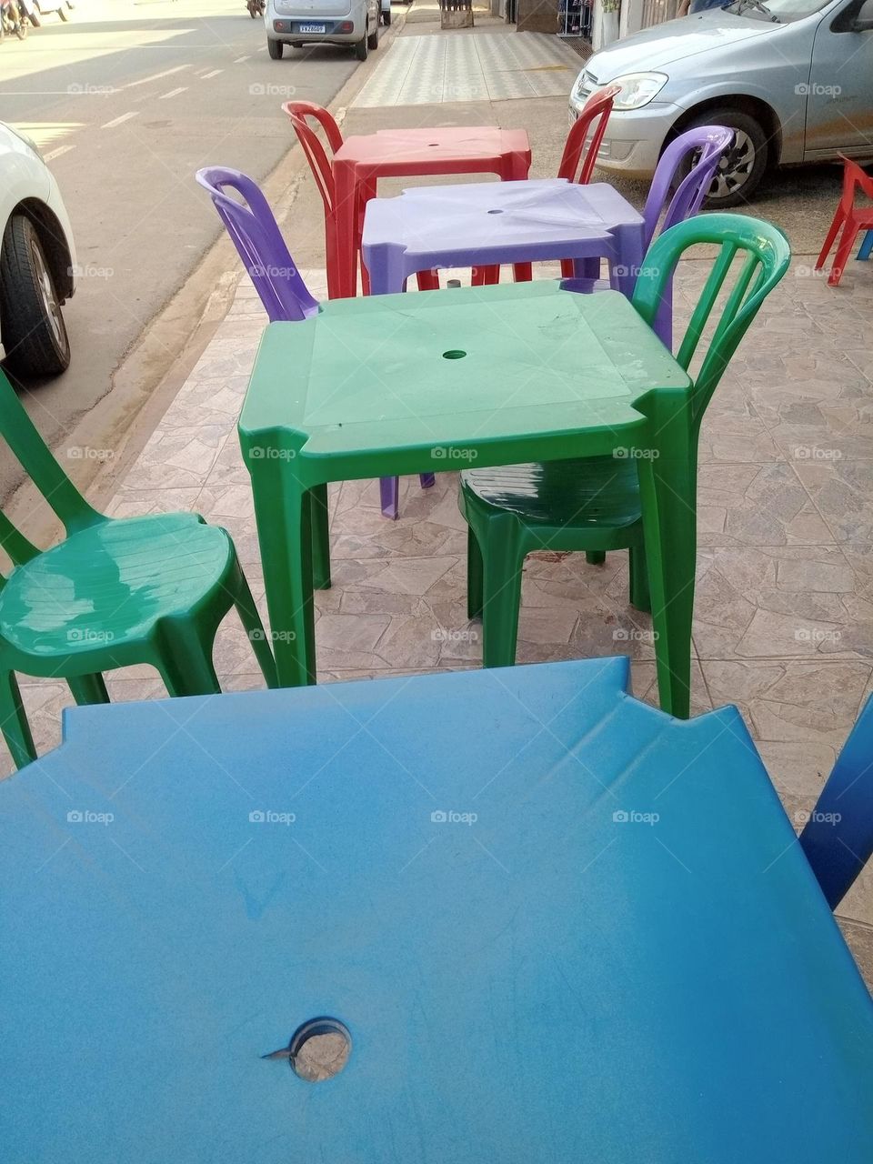 Editorcoice the Photo week cadeiras e, mesas coloridas, belas e  leves!