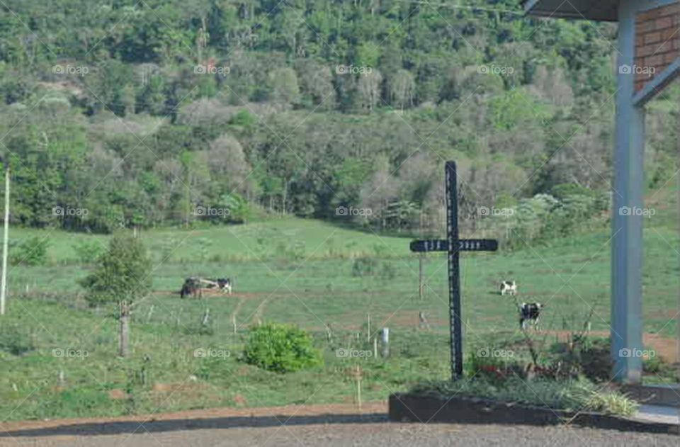 A cruz no caminho