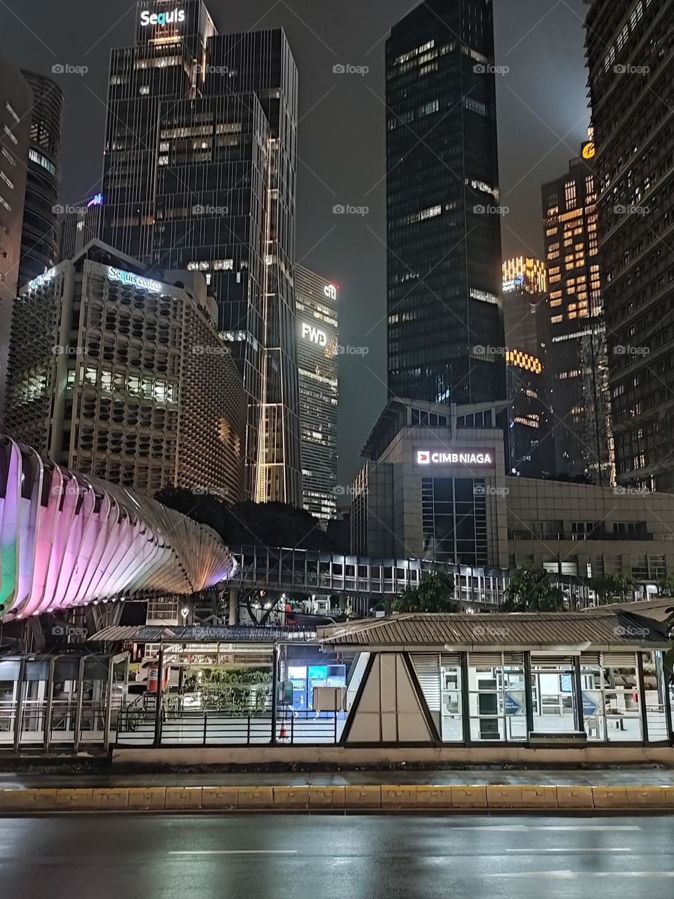 People's crossing bridge in the Sudirman area of ​​Jakarta City at night