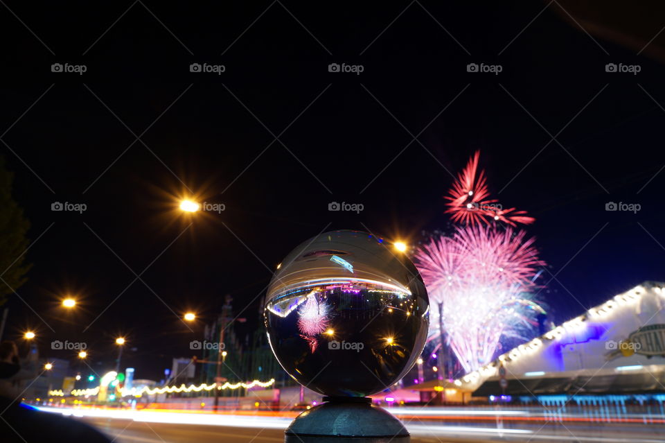 Lensball