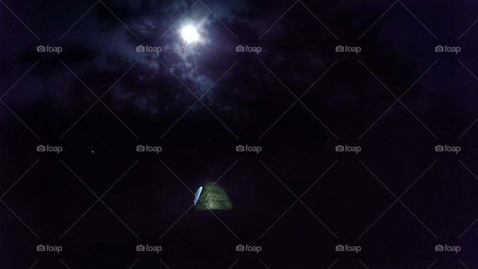 camping and Moon. #Moon 🌑 & #camping ⛺
@PhuRuea,  Loei, Thailand 22:41 30 Oct. 2015 

#alone #gn