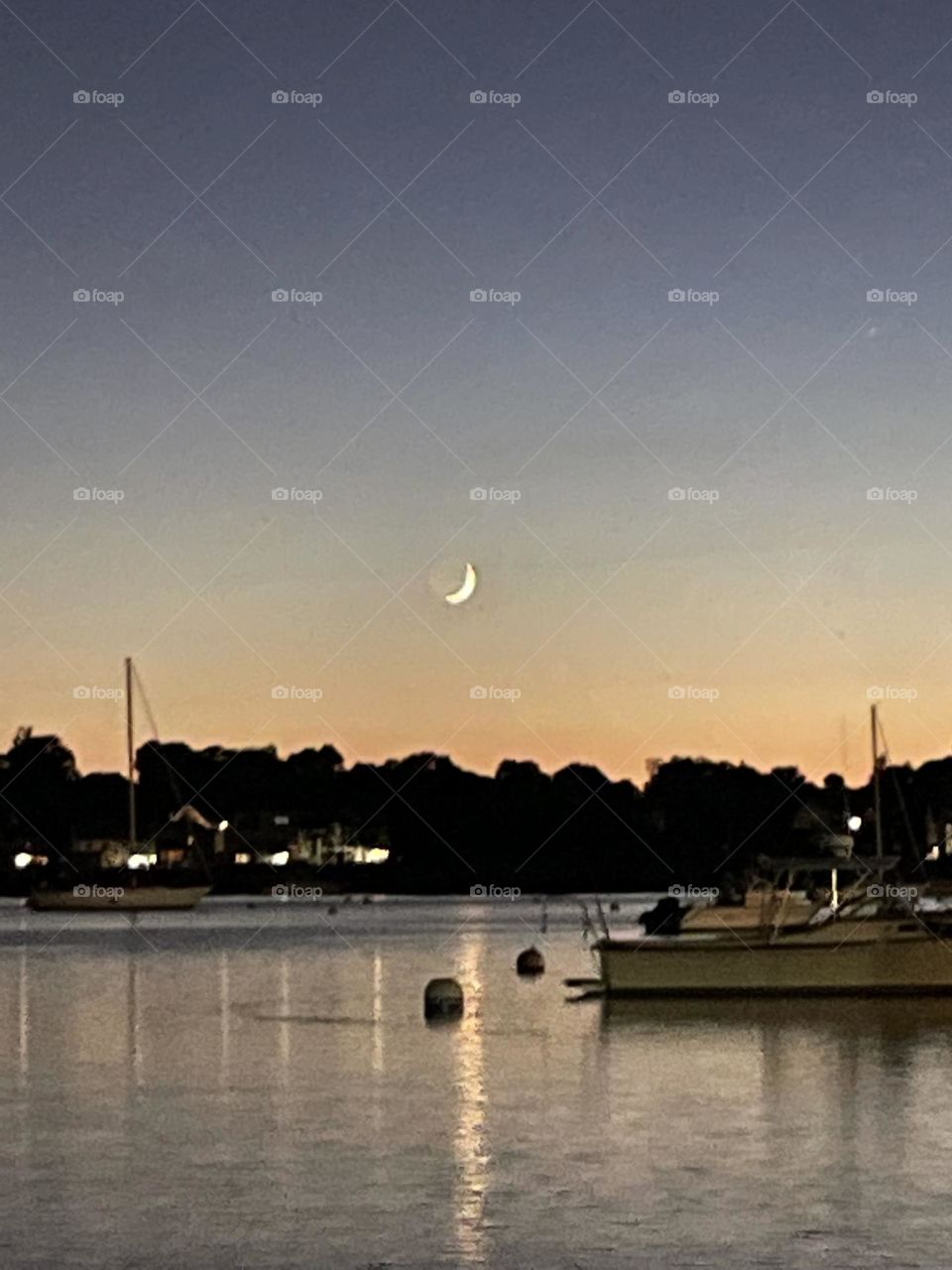 Crescent moon 