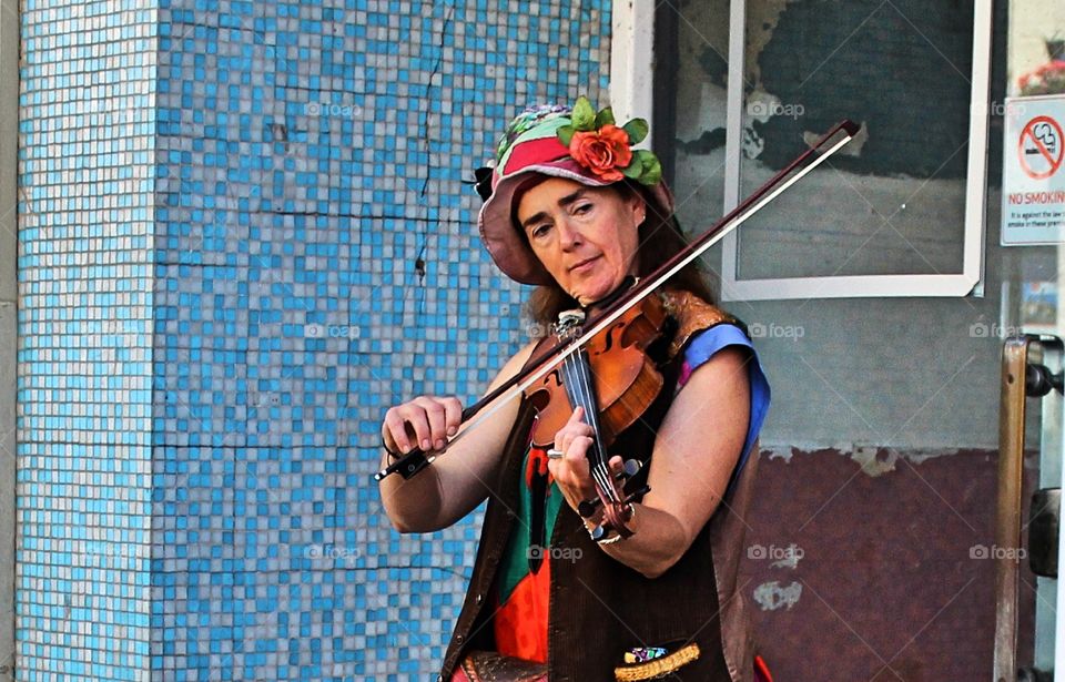 violin woman