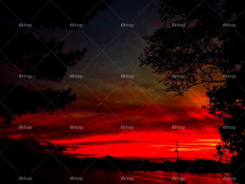 Red sky at night