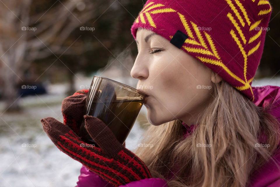 girl with hot tea