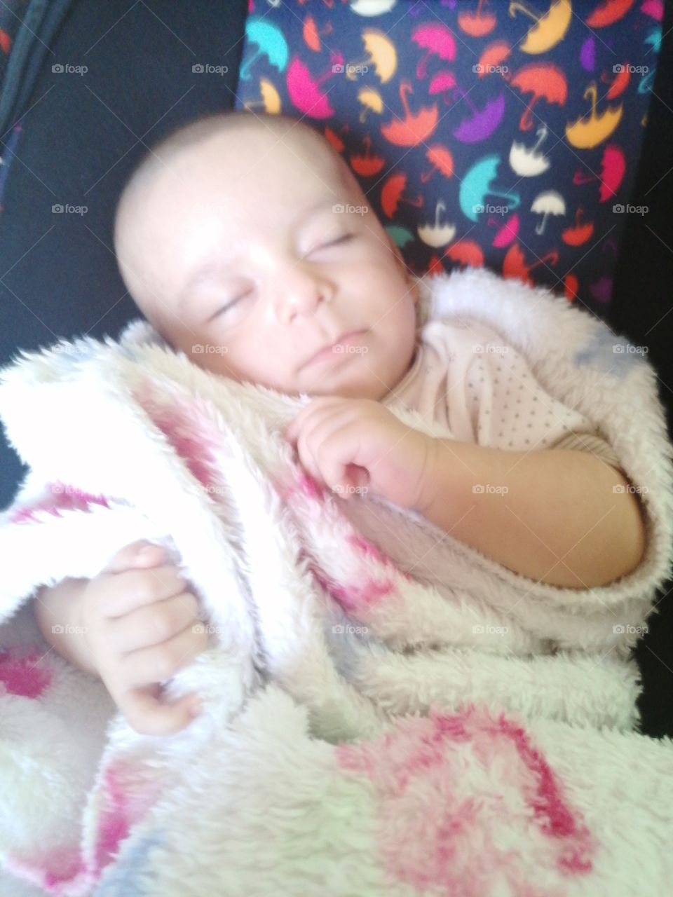 بيبي نايم Baby is sleeping