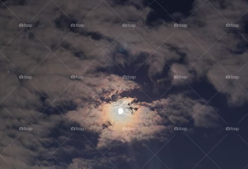 A ring of color around the moon