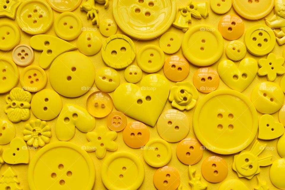 Yellow buttons 