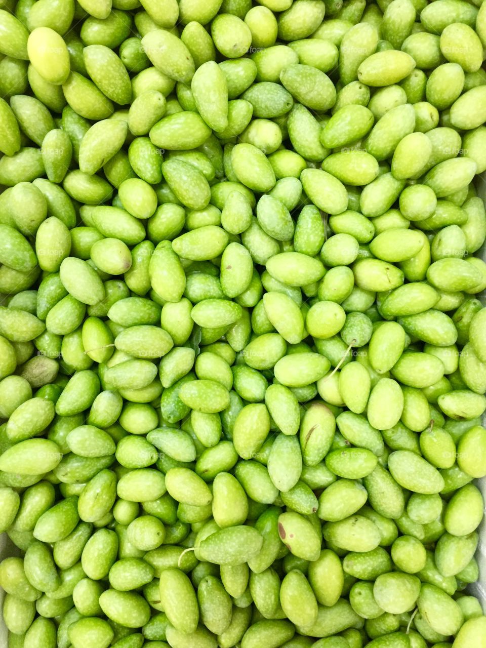 Green olives 