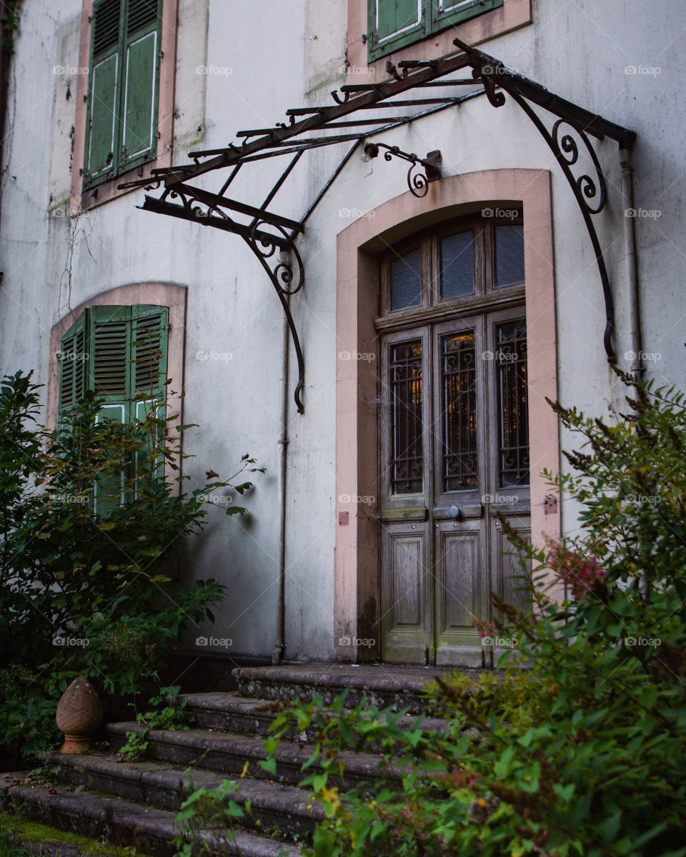 Abandoned French manor 