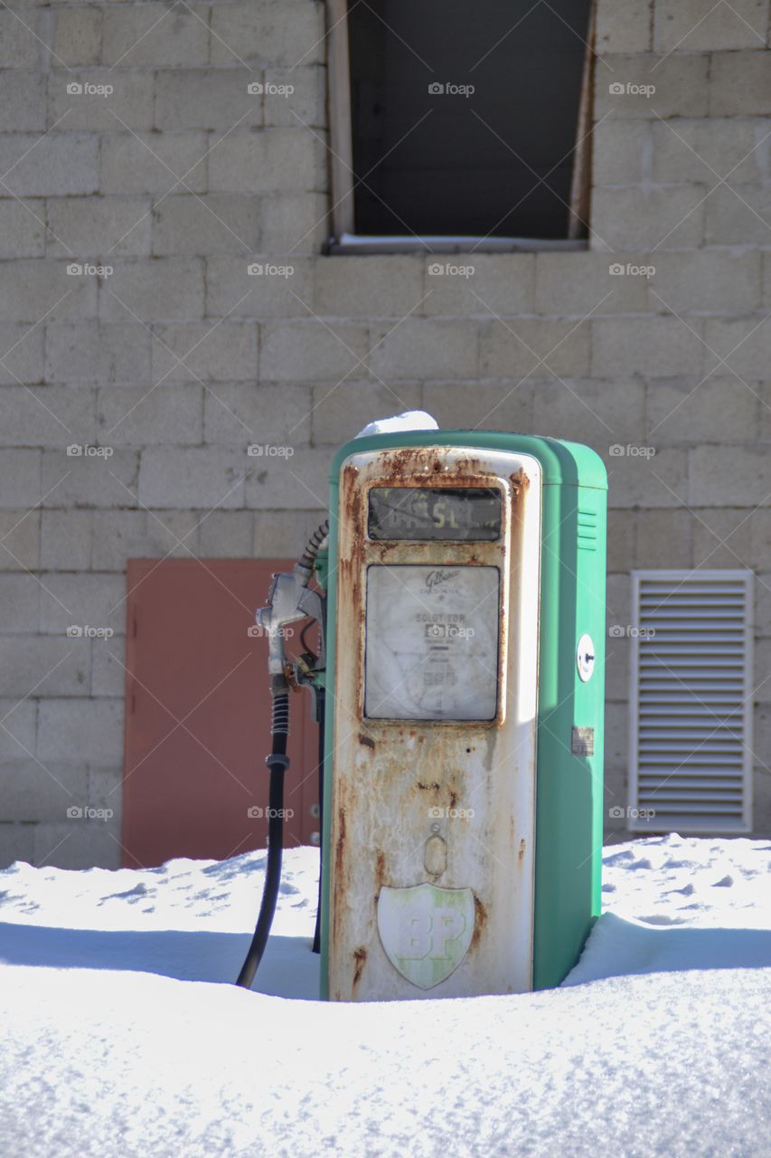 Gas pump