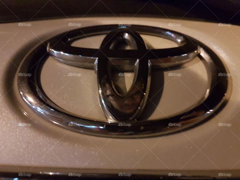 Toyota logo simple white
