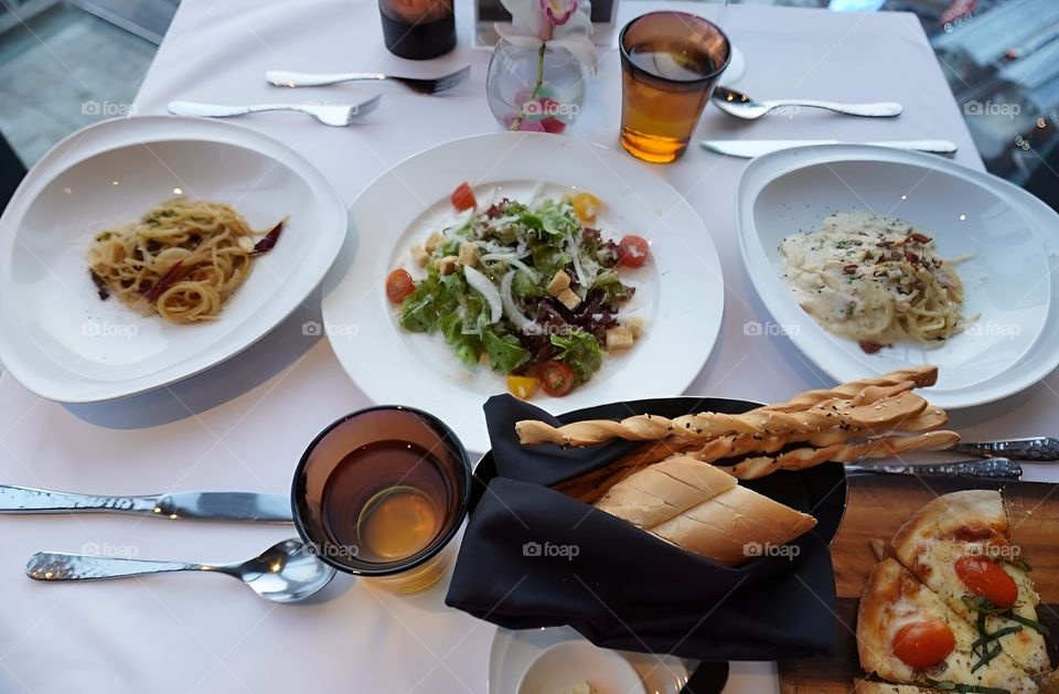 dinner at good restaurants bread stick