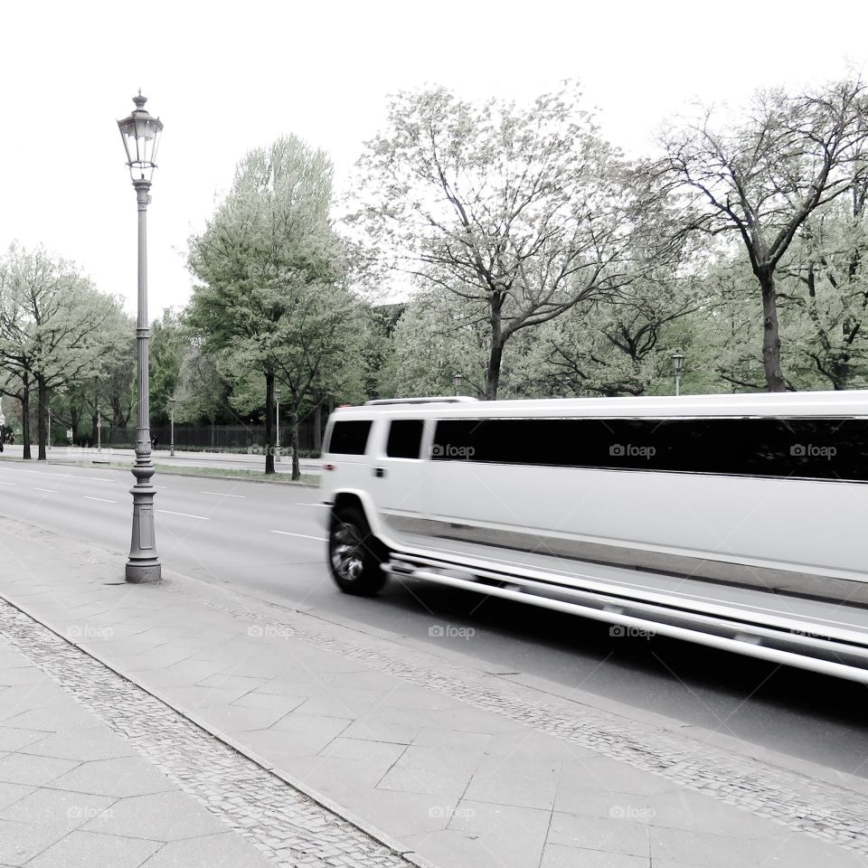 Limo. Hummer Limo