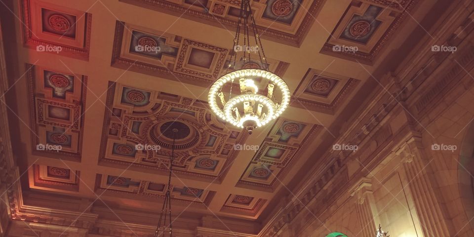 chandelier in Kansas City Union Station