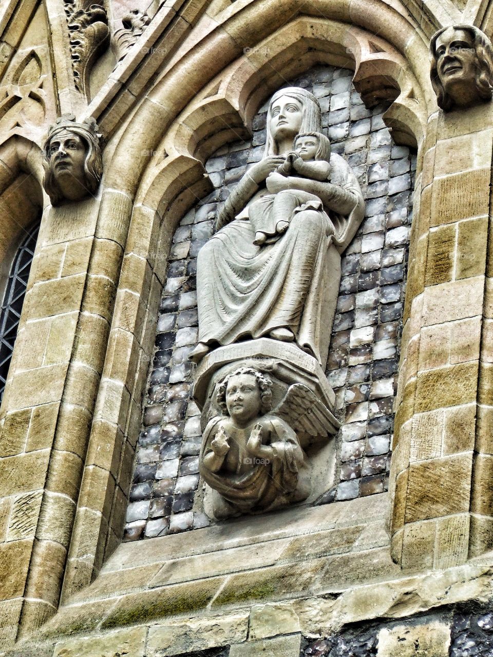 Statue of Mary and Jesus