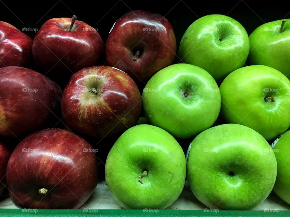 Red & Green Symmetrical Apples