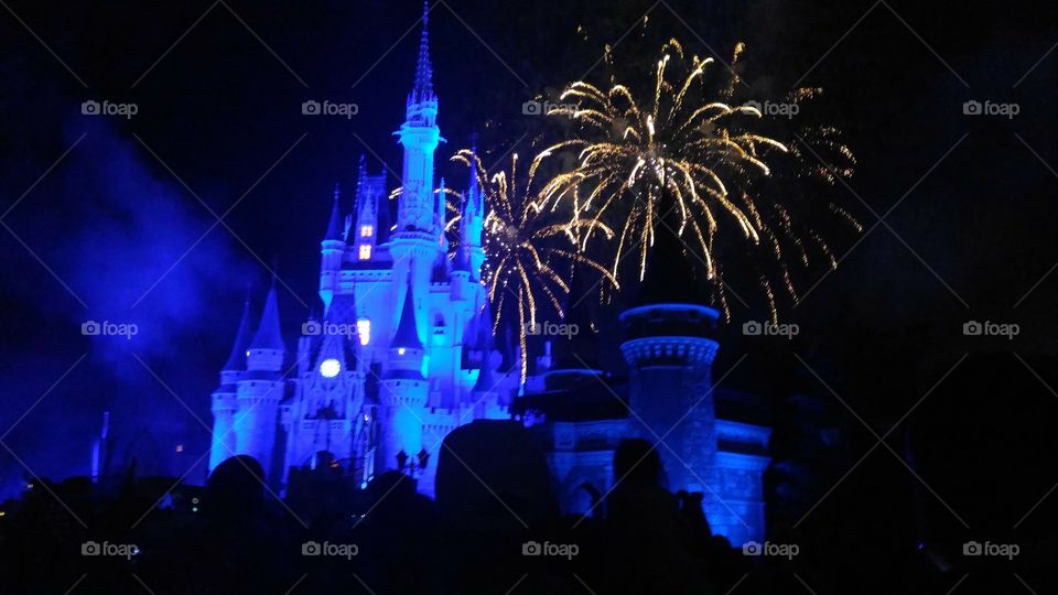 castillo fuegos artificiales