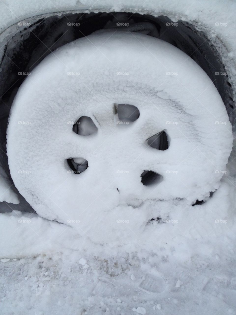 Snow tires