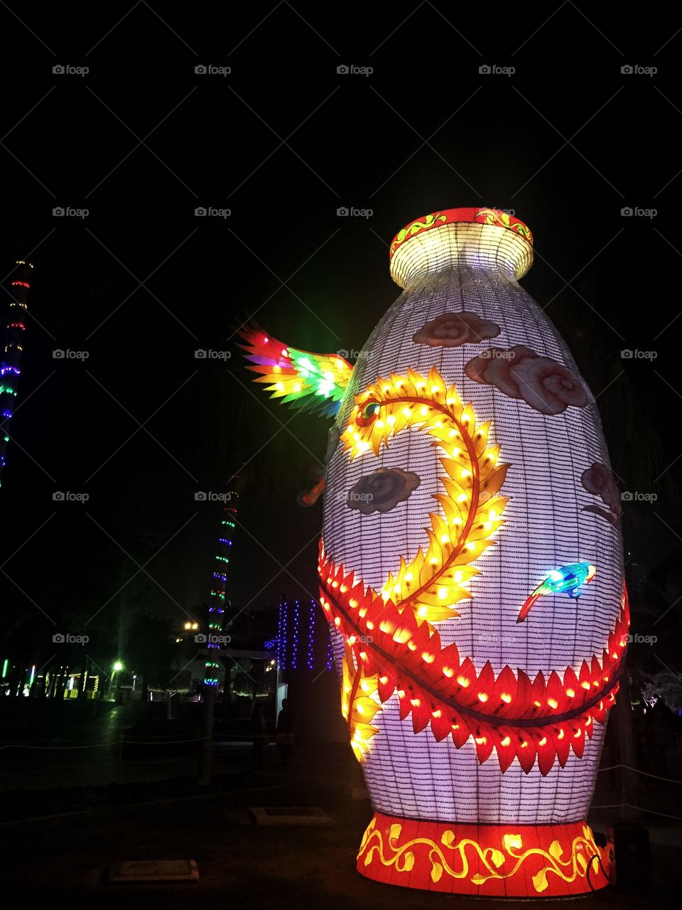 Gigantic Illuminated Vase @ Dubai Garden Glow