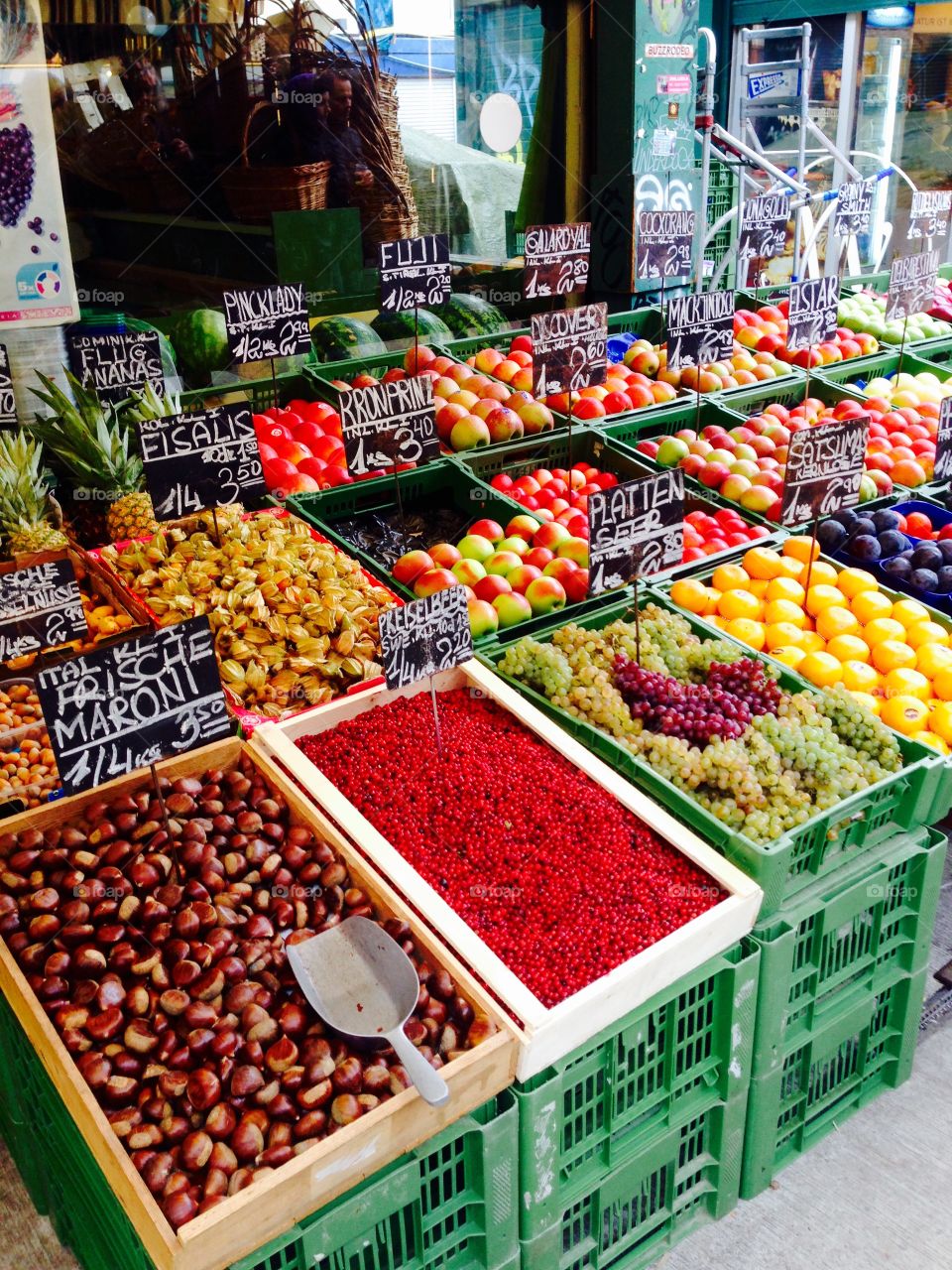 fruit market in naschmarkt . fruit market in naschmarkt Vienna, Austria 