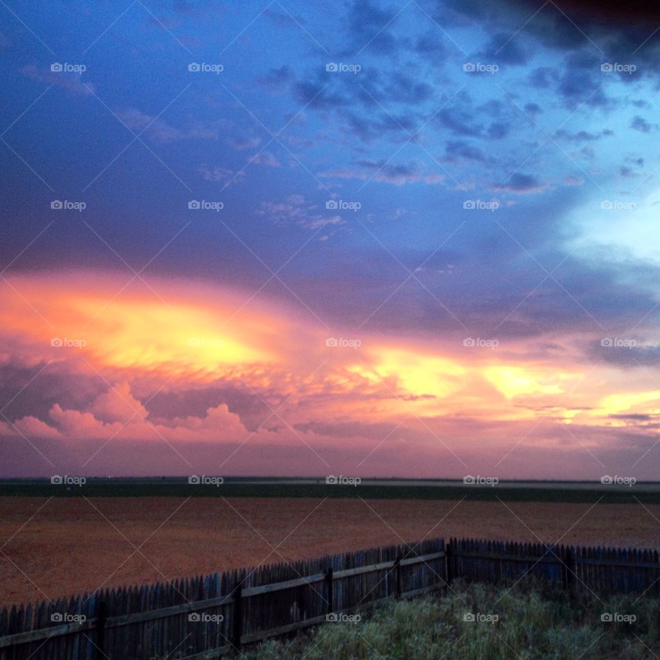 A soothing picture of a painted sunset in West Texas.