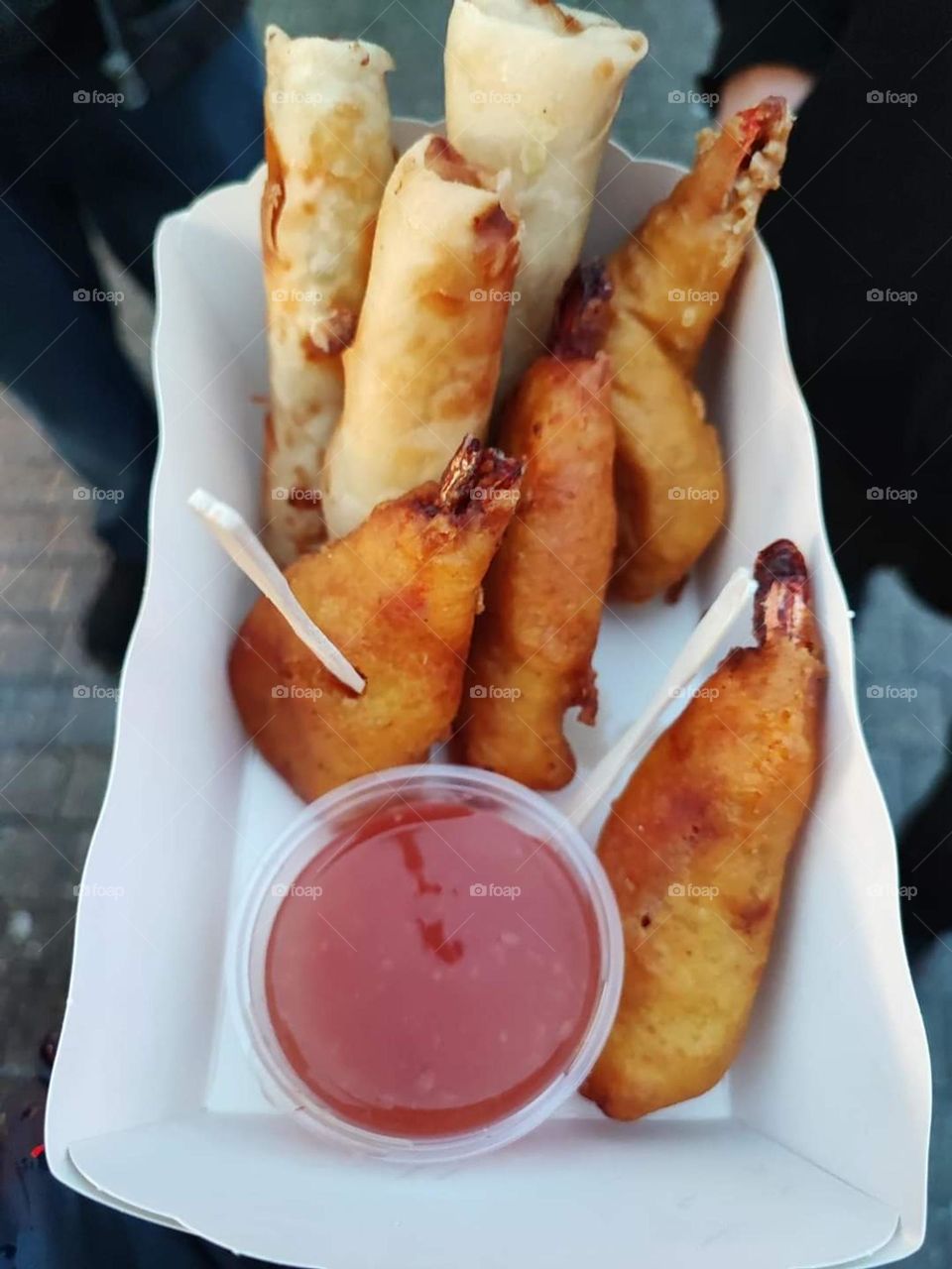 crab cakes, spring rolls