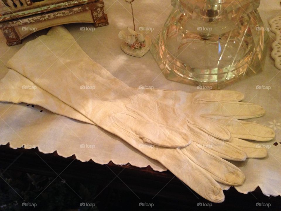 Wedding glove 