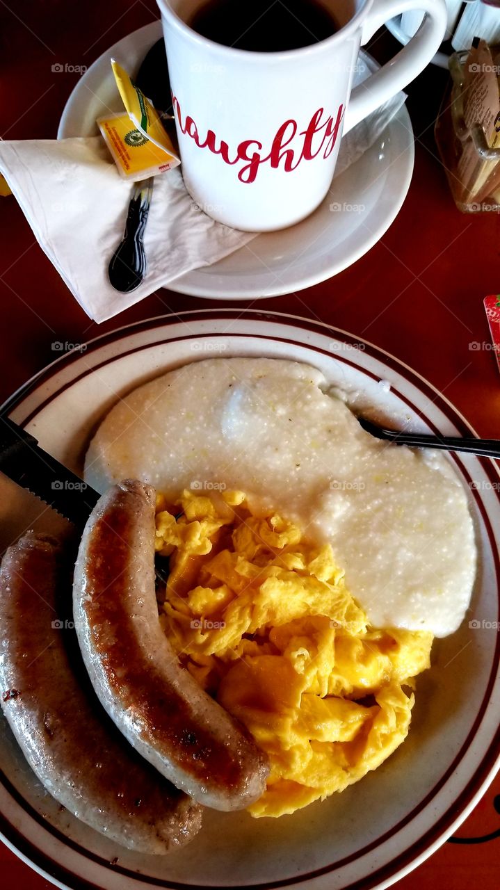 bratwurst breakfast at Cypress Nook Restaurant near Fort Lauderdale, Florida