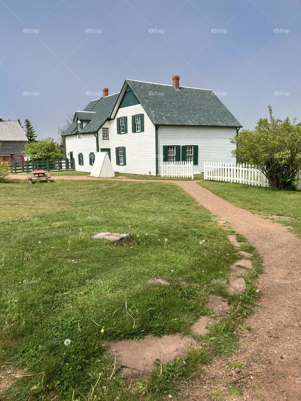 Dirt path leading to the house, house in Canada, path to a house, storybook homes, Anne of Green Gables 