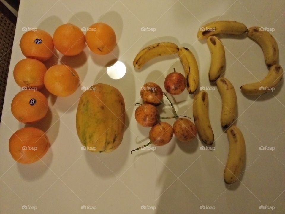 Foap fruits papaya oranges passion ffuits bananas