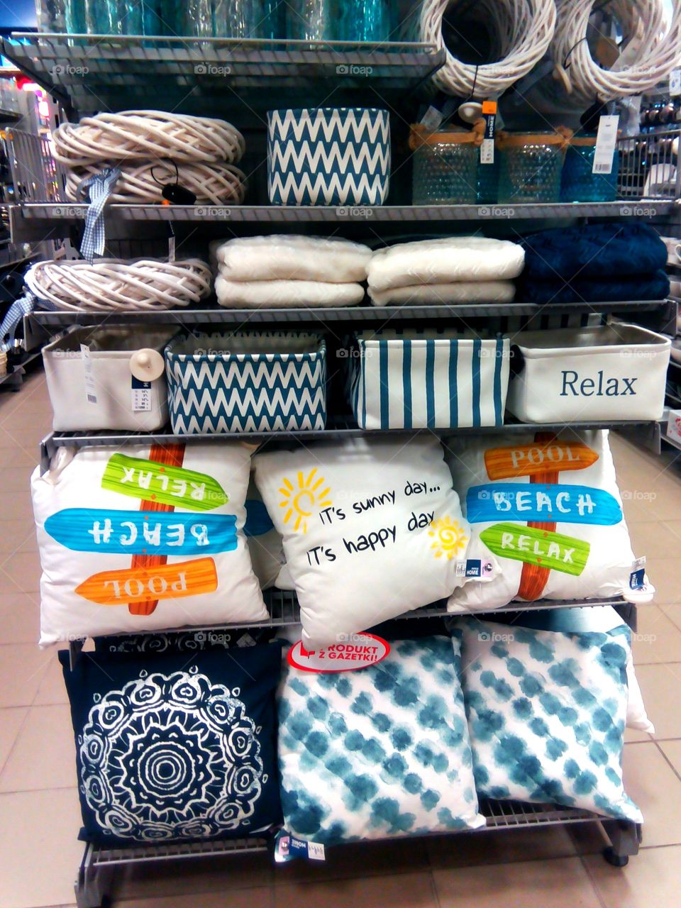 It's sunny day... cool pillows :)