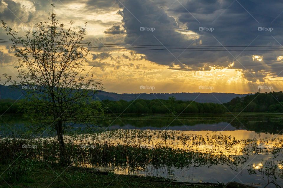  Crepuscular Rays 