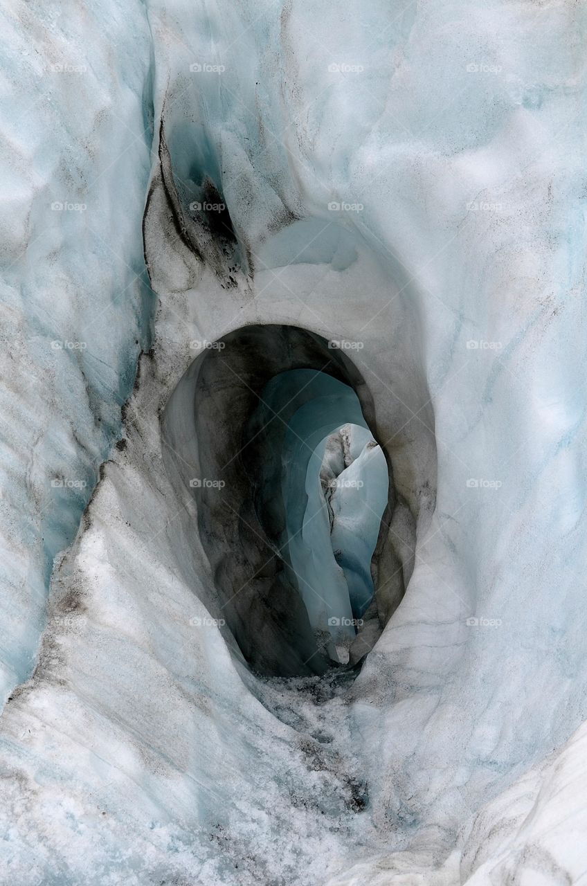 Ice tunnel 