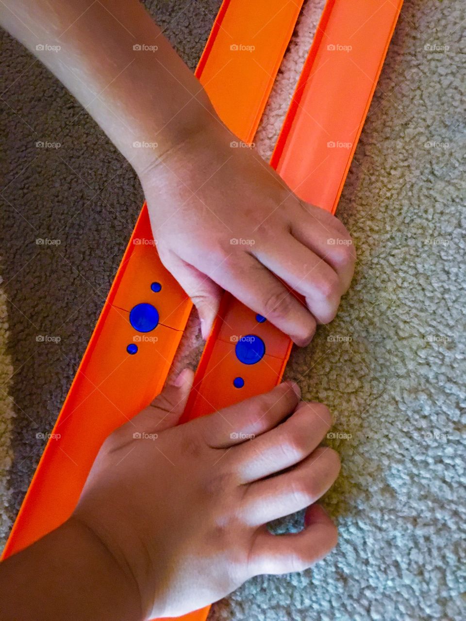 Connecting car tracks 