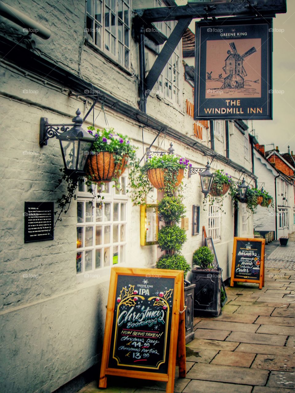 Stratford upon Avon - Tourist town famous for William Shakespeare Warwickshire in the English Midlands England UK  - Streets