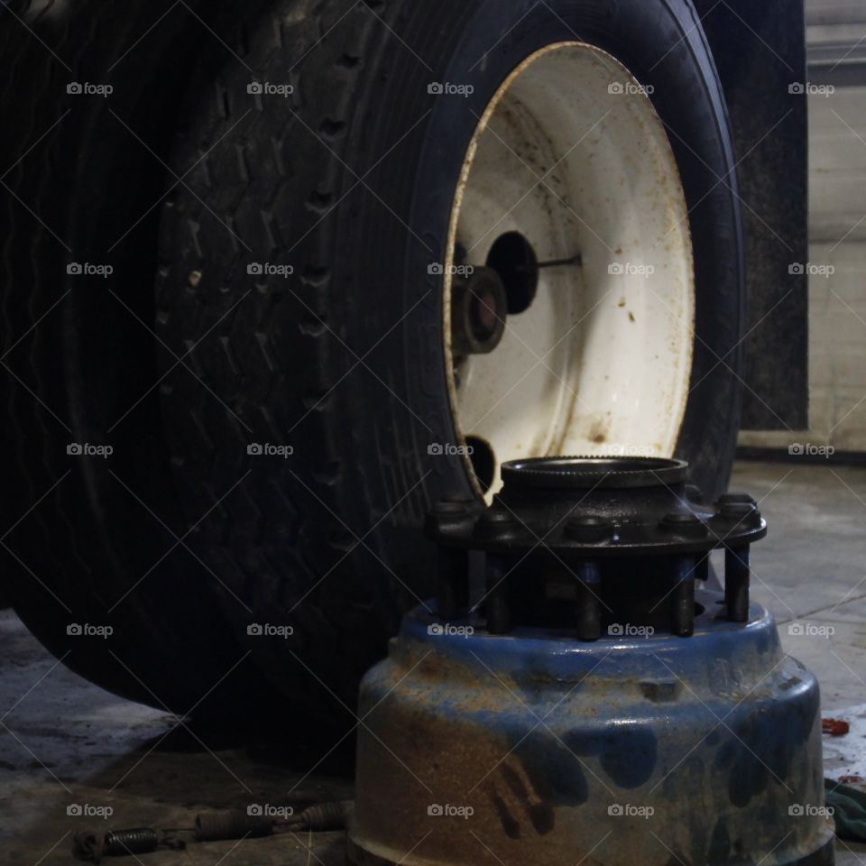 tractor trailer tire and break drum