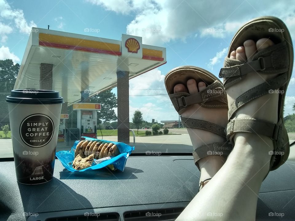 coffee and cookies for the road. <3
Shell, 35 Goodman Rd W, Southaven, MS 38671