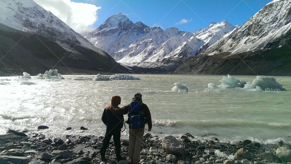 best friends at the best place. we went to mount cook, the highest mountain in new zealand with its 3724m