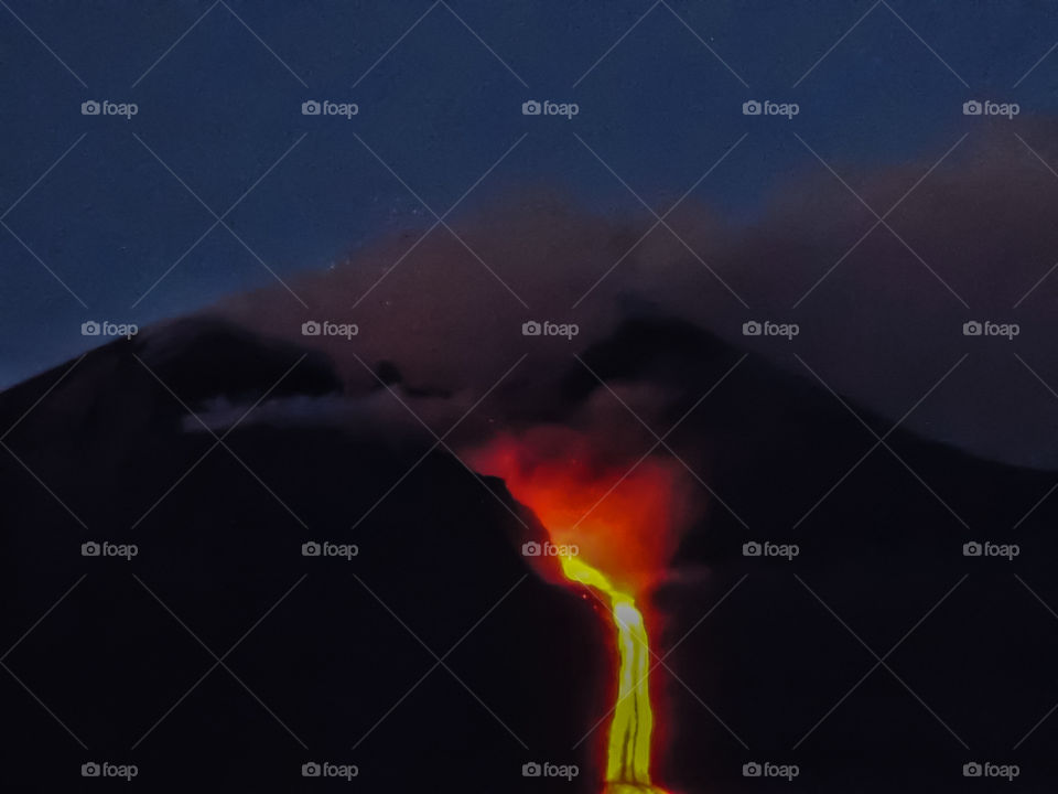 etna volcano attivo