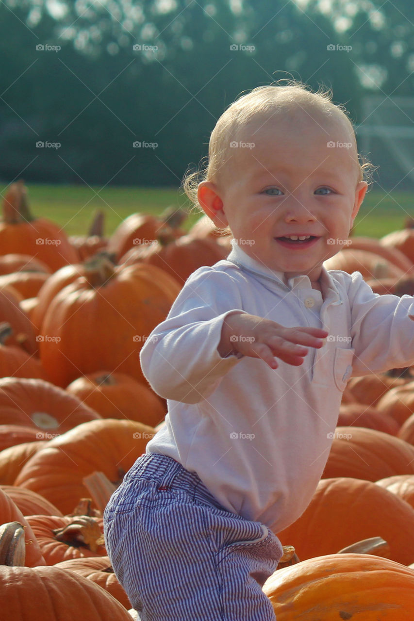 Child, Fun, Fall, Outdoors, Facial Expression