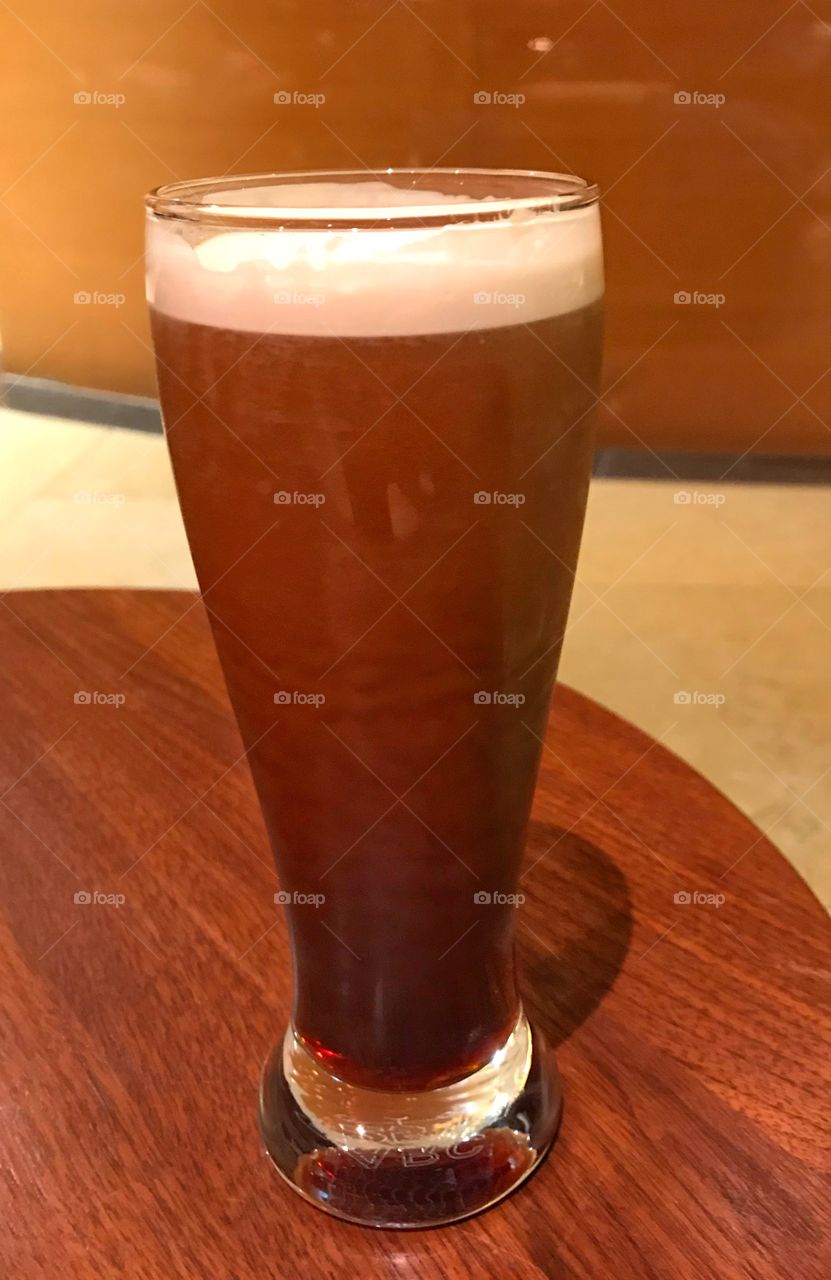 What is in the glass...? beer ? Guinness..? Coffee..? Well you guess - the answer.... Cold Brew Nitro Coffee from Starbucks