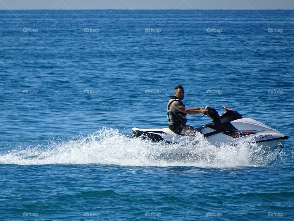 Jet ski